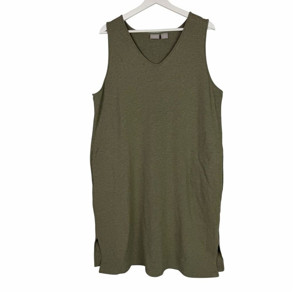 Chico’s Zenergy V-neck Sleeveless size 3 or 16/18